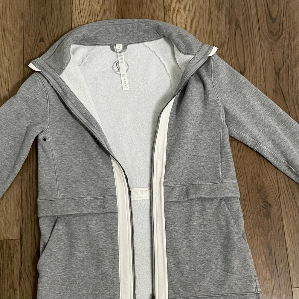 Lululemon Light As Warmth Jacket Heathered‎ Grey Yoga *Broken Zipper*